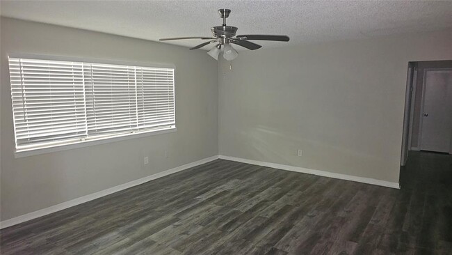 Building Photo - 5111 Scottwood Dr