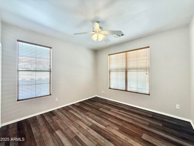 Building Photo - 2849 E Fandango Dr