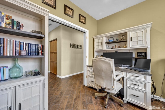 Building Photo - 6015 Stillmeadow Dr