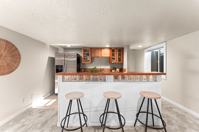 Building Photo - Exceptional Boise West Bench Home