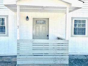 Building Photo - 3050 Tucker Mill Rd SW