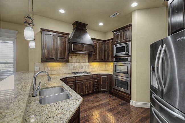 Building Photo - 6600 Willowridge Ln