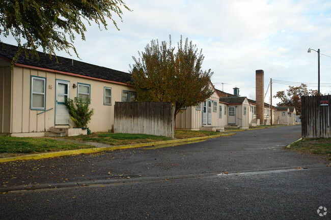 Building Photo - Mills Manor Apartments