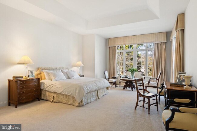 Building Photo - 7440 Old Maple Square