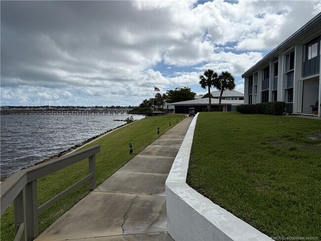 Building Photo - 175 SE St Lucie Blvd