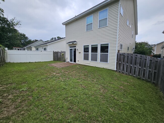 Building Photo - 124 Harvest Glen Ln