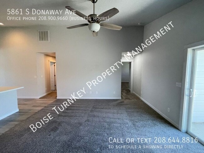 Building Photo - 5861 S Donaway Ave