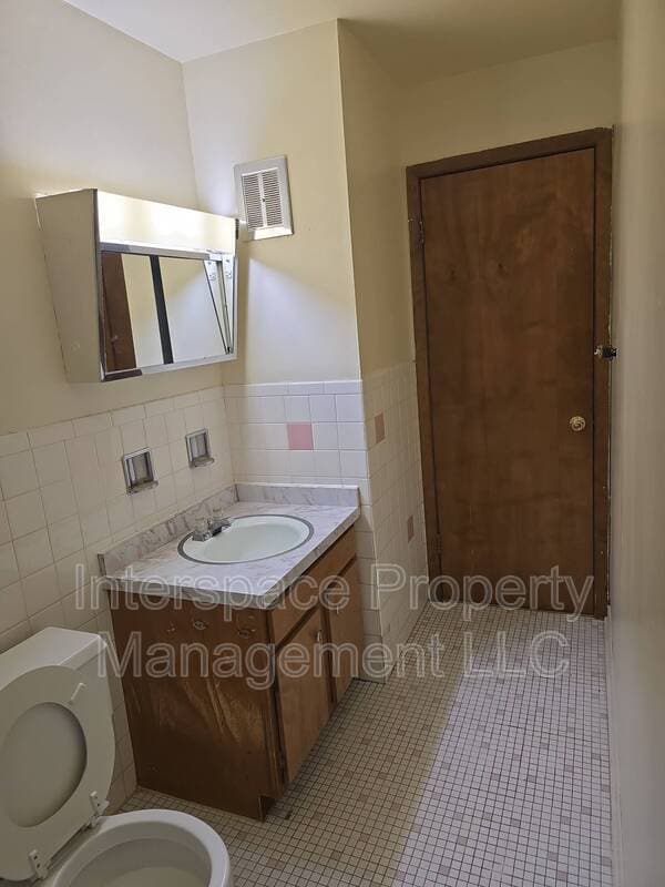 Building Photo - 9841 S Harlem Ave