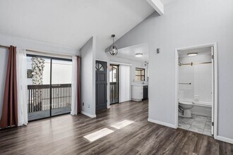 Building Photo - 4642 Utah St