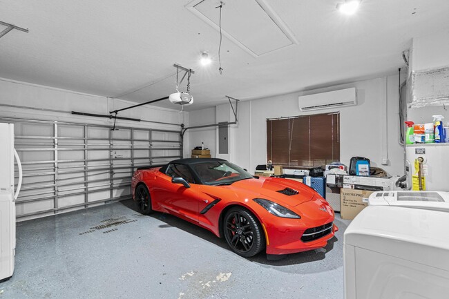 Building Photo - 6186 Duckweed Rd