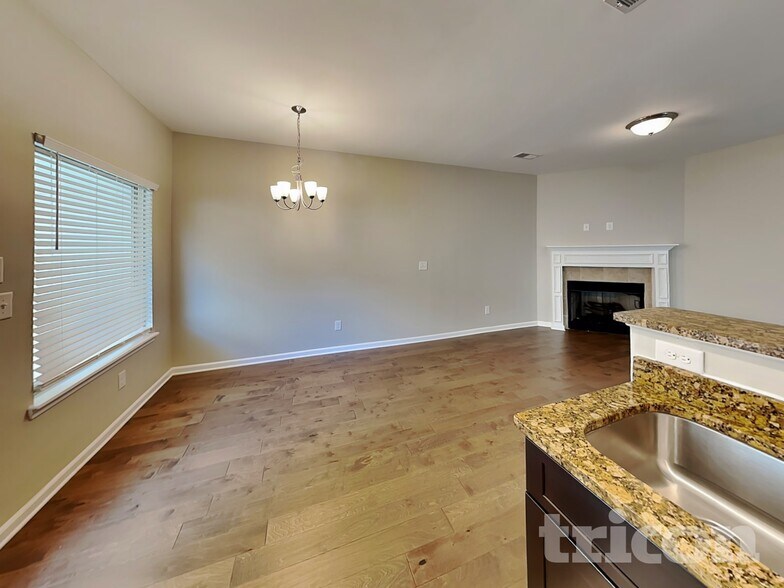 Building Photo - 2151 Cason Ln
