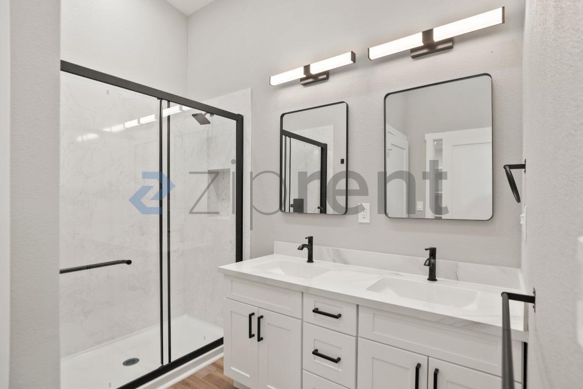 Building Photo - 42740 Jefferson St