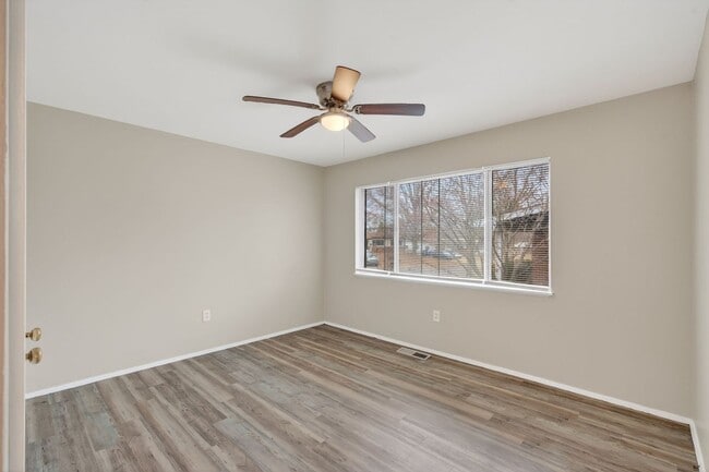 Building Photo - Updated 3-Bedroom Home with Fenced Yard in Florissant