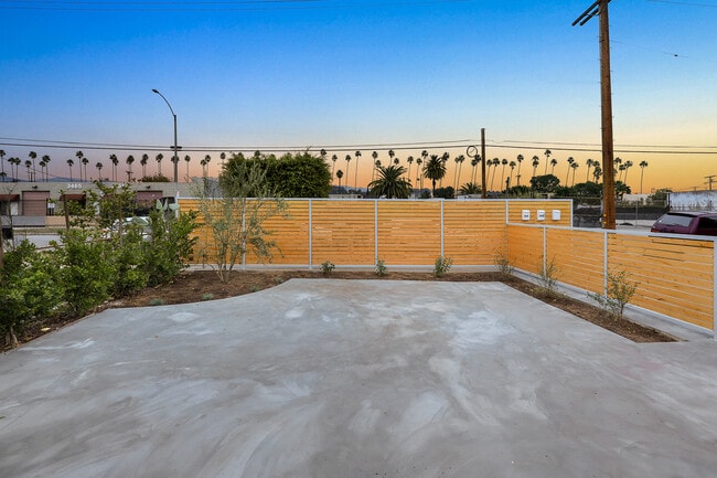 Building Photo - 3448 Casitas Ave