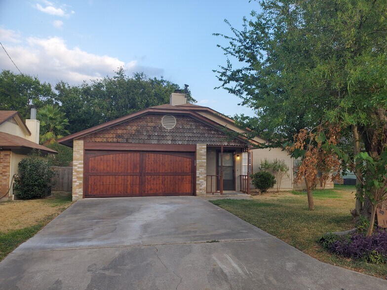 Building Photo - 16301 Malden Dr