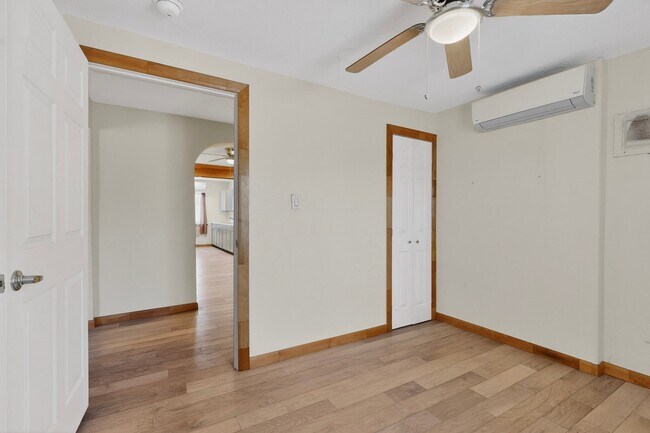 Building Photo - 515 Marble Ave