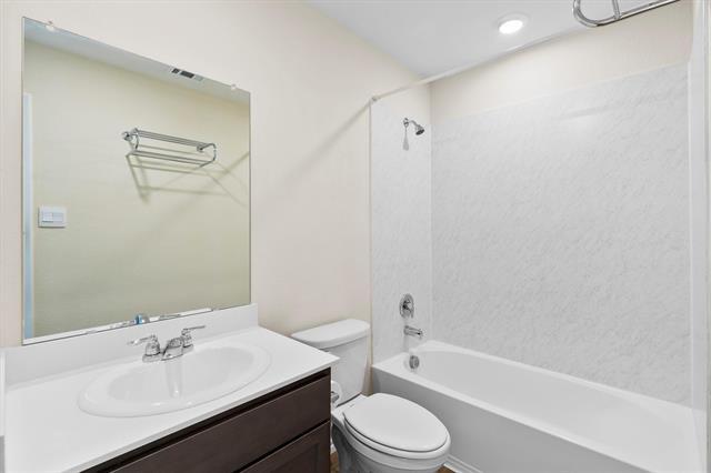 Building Photo - 809 Trough St