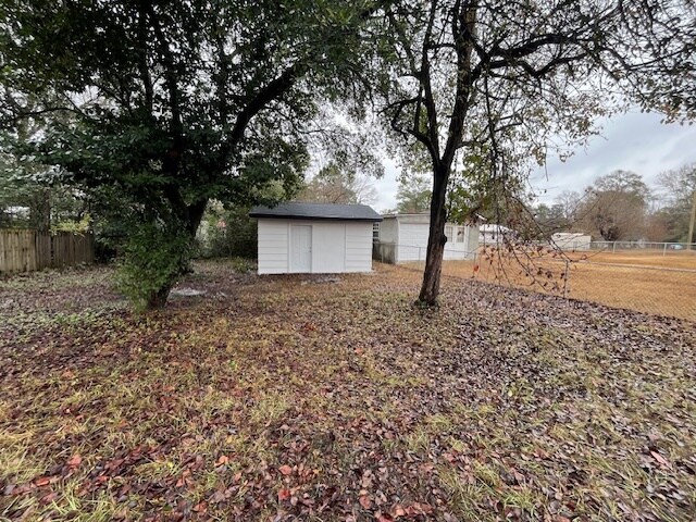 Building Photo - 2525 Medford Pl