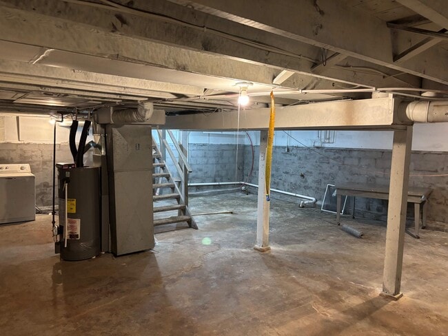 Building Photo - 516 Cutler St