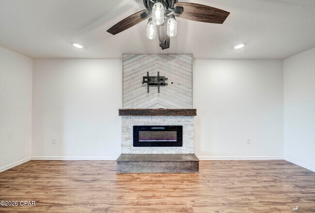 Building Photo - 7138 Hatteras Blvd