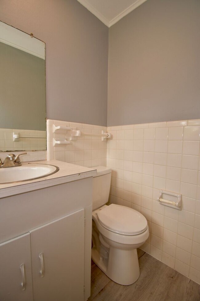 Building Photo - Updated 2 Bedroom, 1.5 Bath Home in Ruston