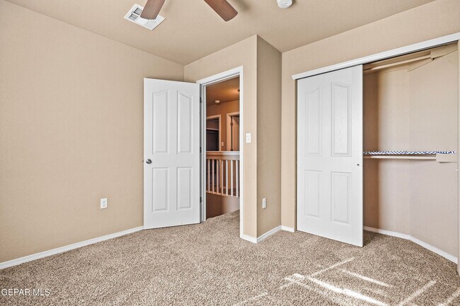 Building Photo - 10720 Canyon Sage Dr