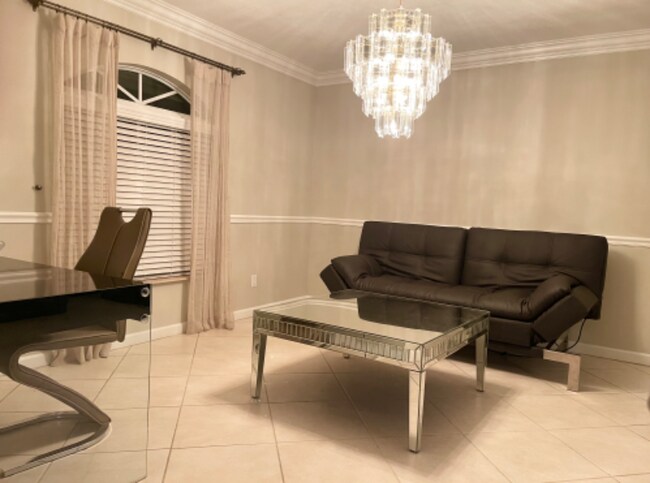 Building Photo - 6816 Osborne Dr