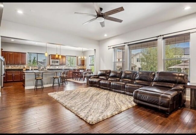 Building Photo - Stunning 4BR Home in West Arvada