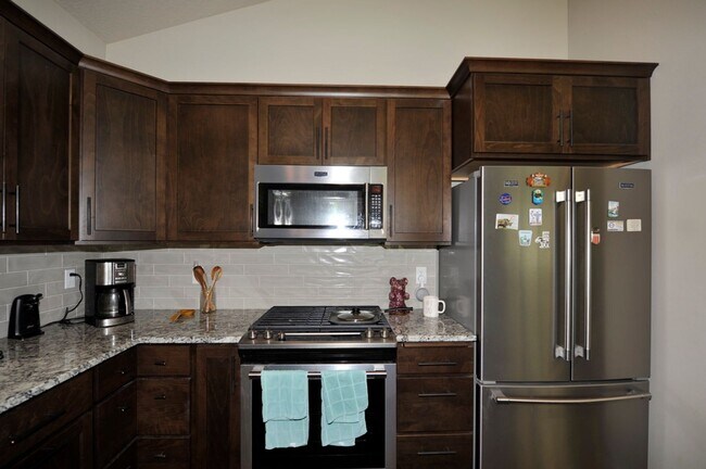 Building Photo - Gated Community in Soleil Parc/CDA Place