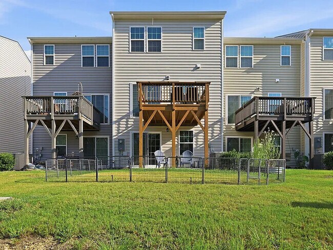 Building Photo - Lease OR Lease to Own