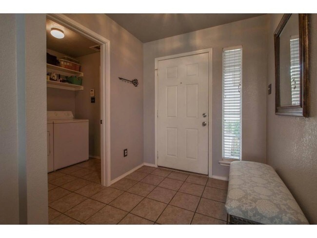 Building Photo - 4537 High Cotton Tr