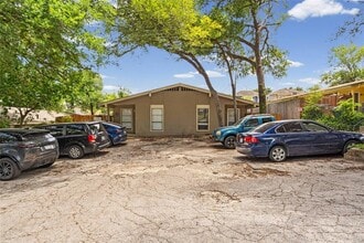 Building Photo - 2809 Parker Ln
