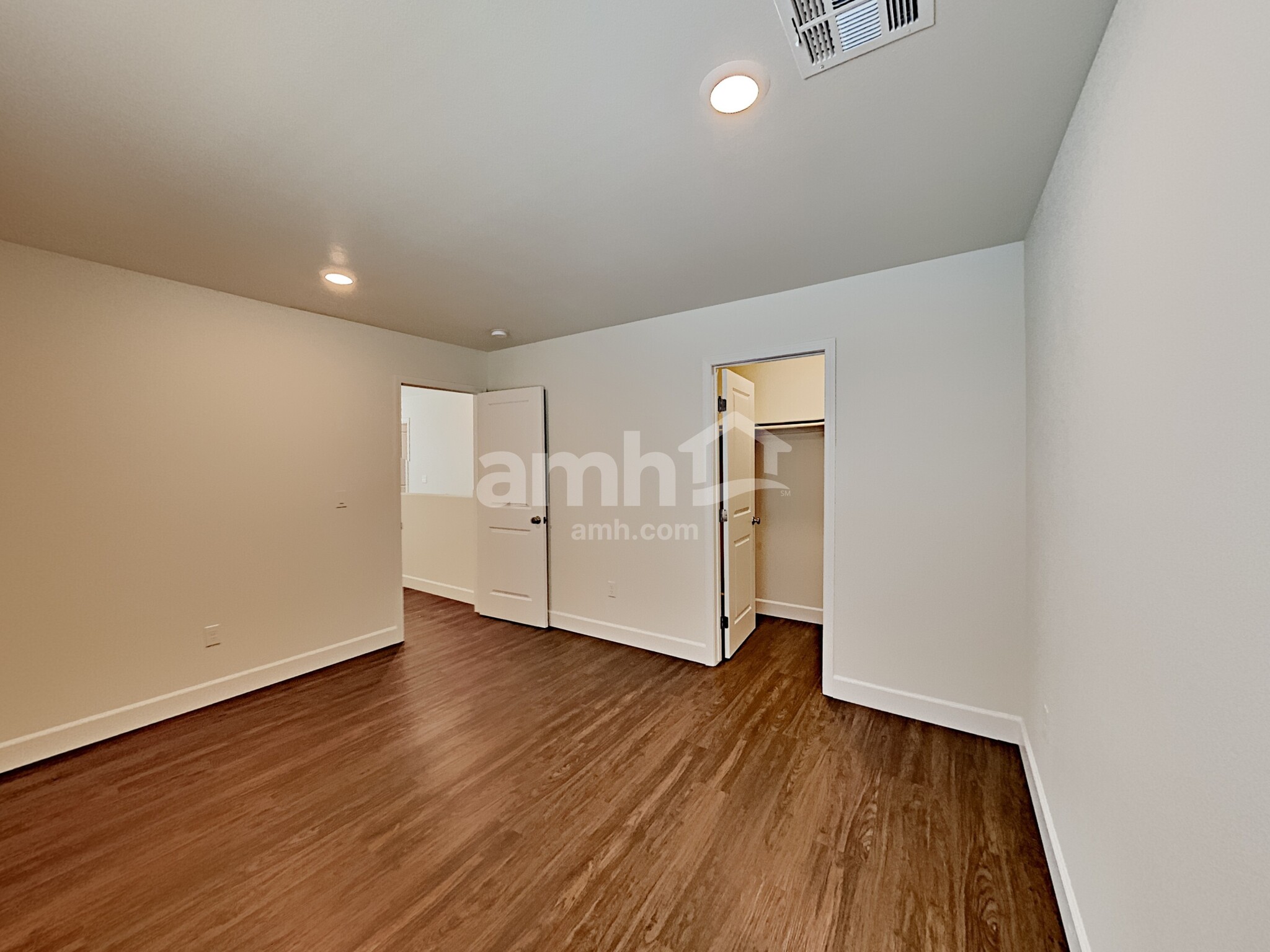 Building Photo - 1522 Garden Swing Ave