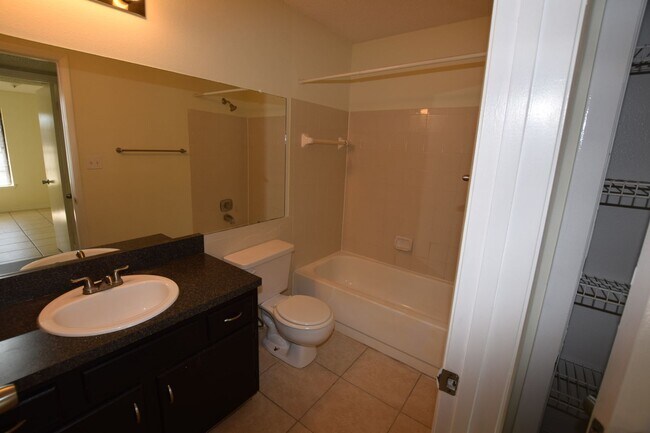 Building Photo - 2 Bedroom, 2 Bath Condo at 4627 Cason Cove...