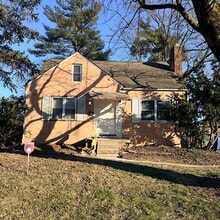 Building Photo - 1506 Ellsworth Ave