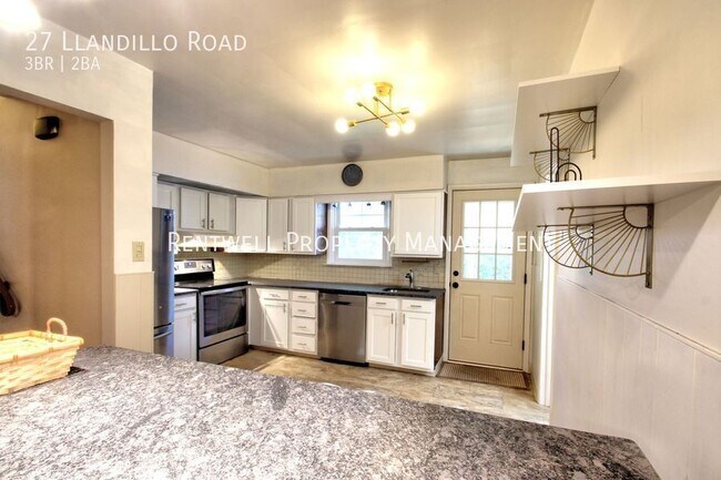 Building Photo - 27 Llandillo Rd