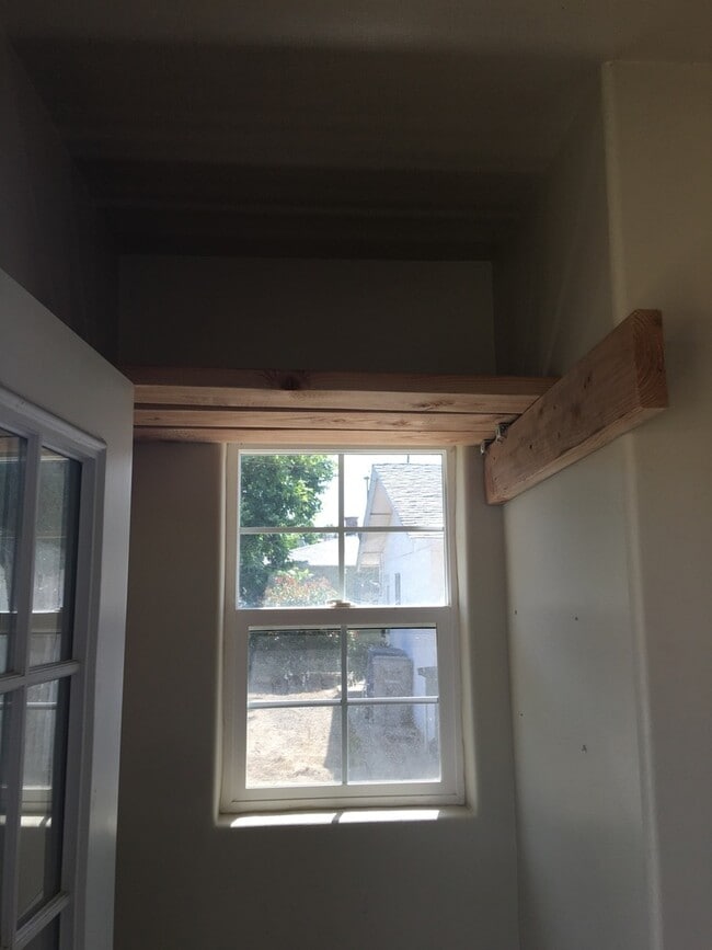 Building Photo - VOGT-120 West Pacheco