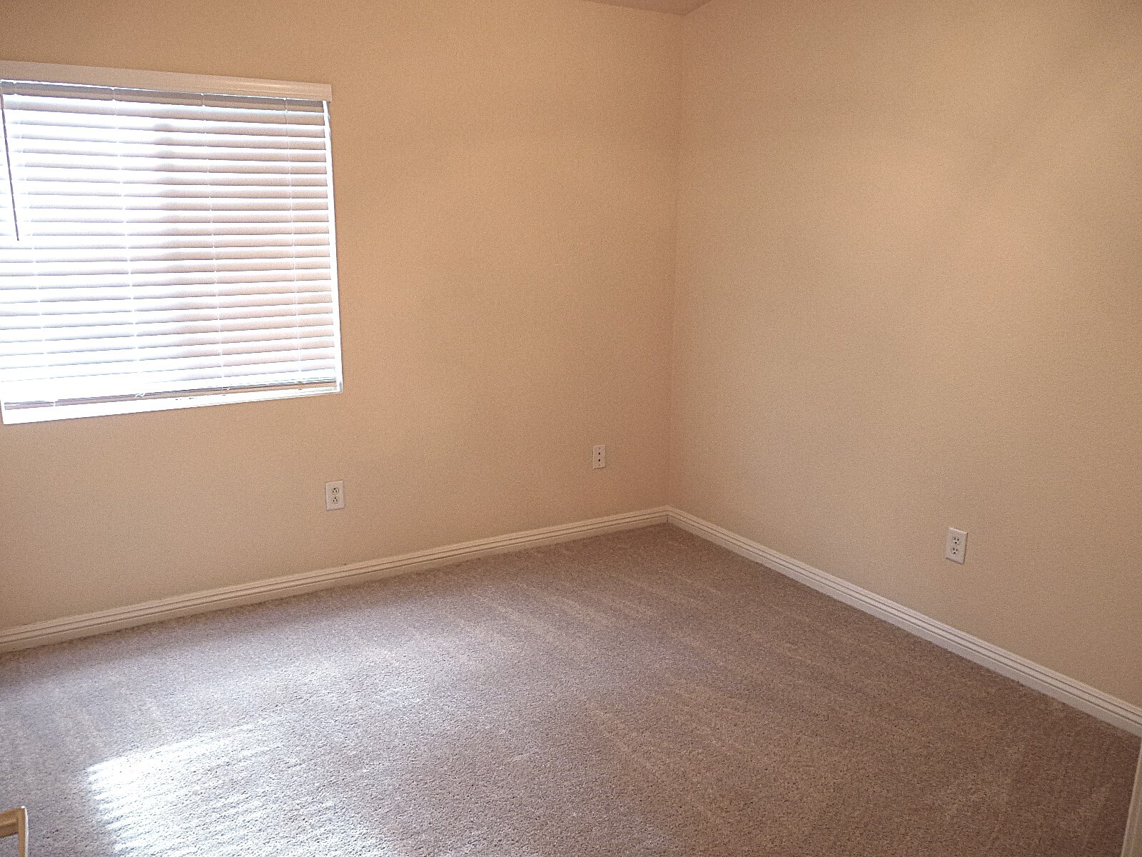 Building Photo - 81 Dow Jones St