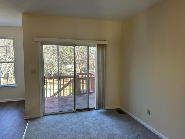 Building Photo - 892 N Waterford Ln