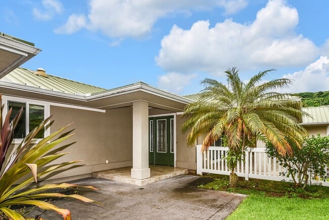 Building Photo - Ohai Estates 4 Bed 4.5 Bathroom Home Avail...
