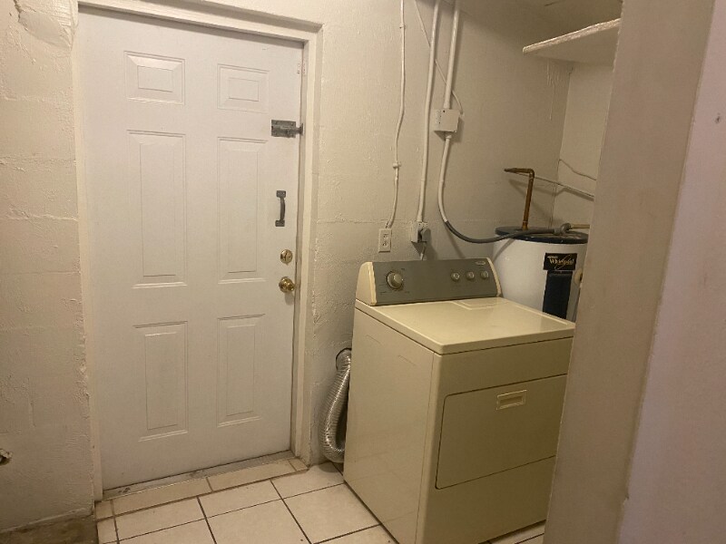 Building Photo - 2522 Stratford Dr