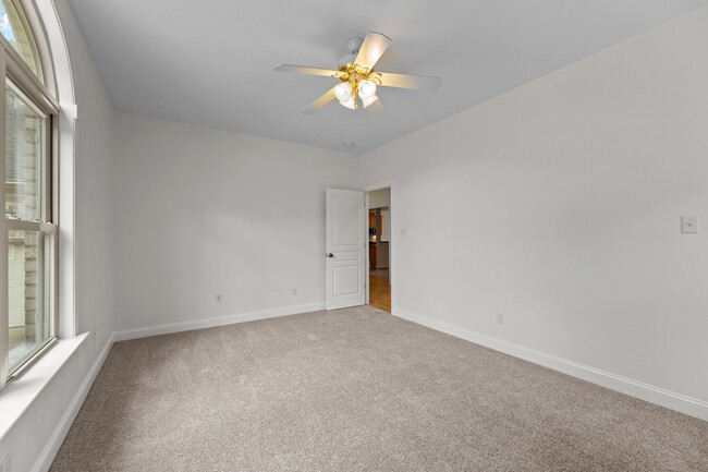 Building Photo - 2300 Greenwing Ct