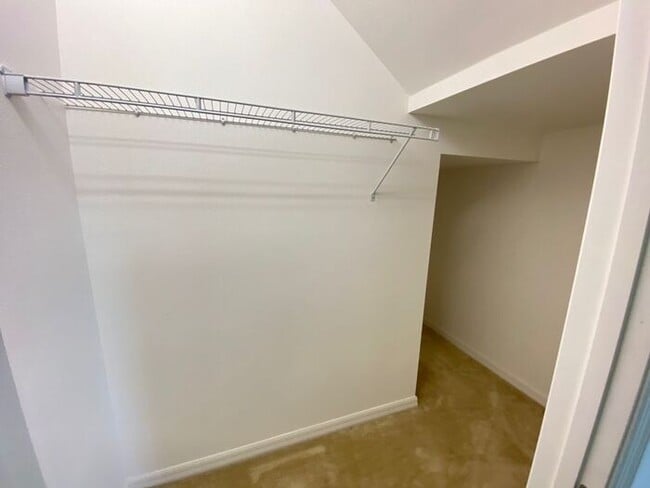Building Photo - Carlisle Grand-120 Seville Dr Davenport, F...