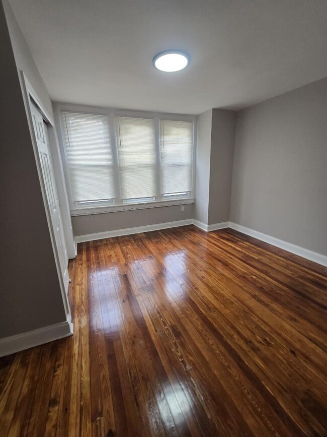 Building Photo - 2936 Tulip St