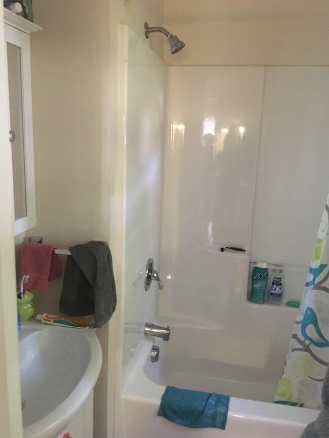 Building Photo - 76 Union St