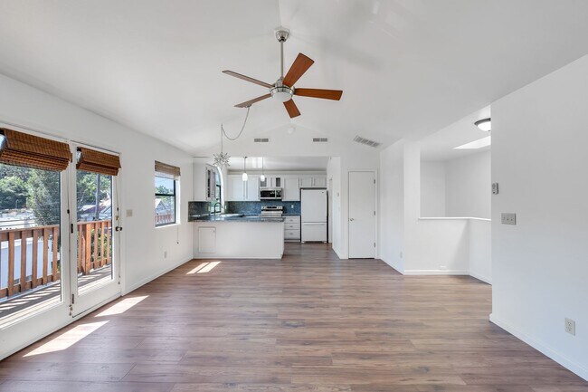 Building Photo - Charming Newly Remodeled 2 Bedroom Home in...