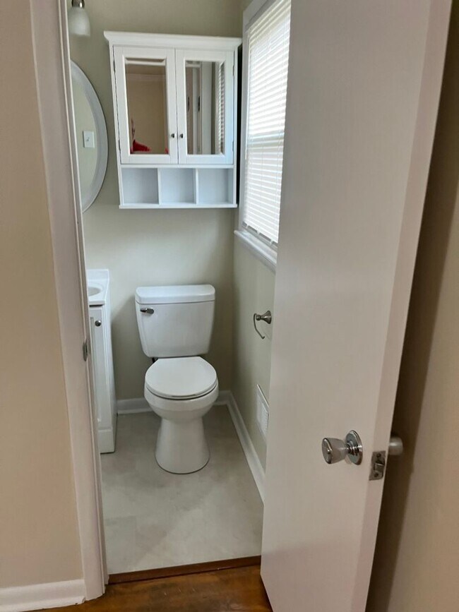 Building Photo - Centrally located Ranch Style Home in Murf...