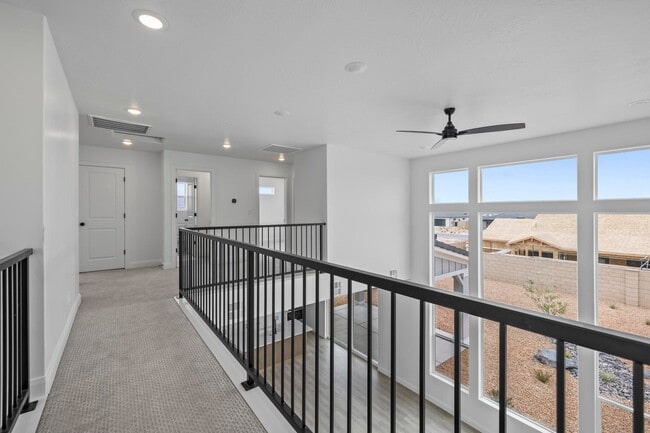 Building Photo - 646 Grn Mountain Dr