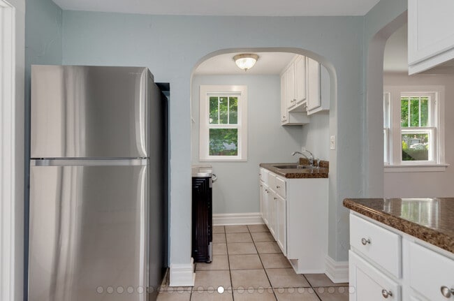 Building Photo - 519 N Park St