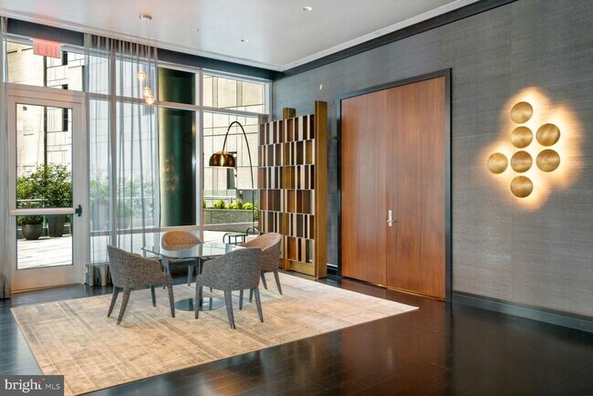 Building Photo - 1414 S Penn Square